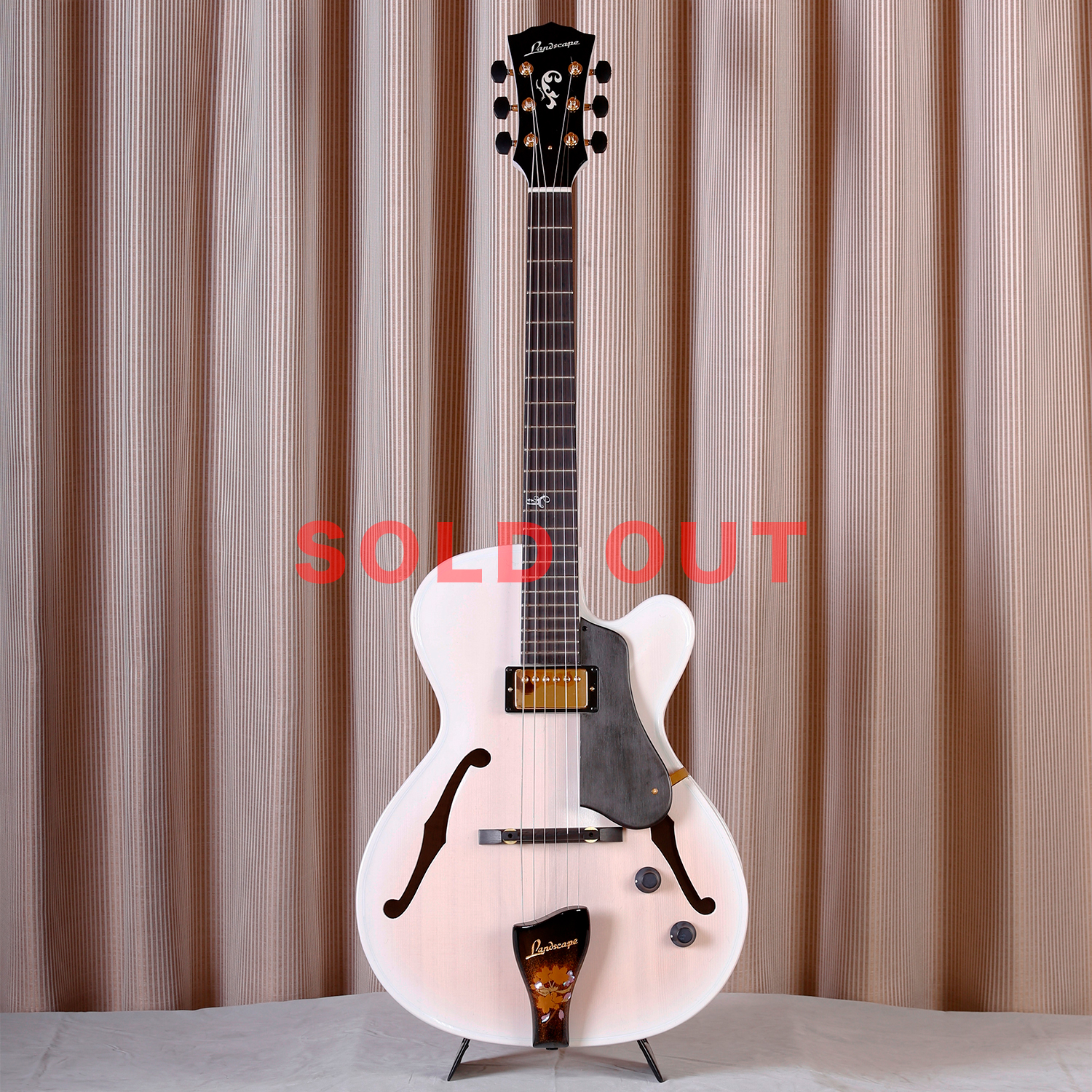 AR-201-HB-MAKIE-SOLD